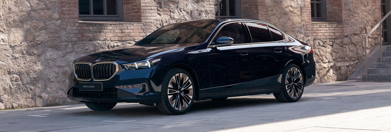BMW X5 – AUTORITĀTE UZ JEBKURA CEĻA.