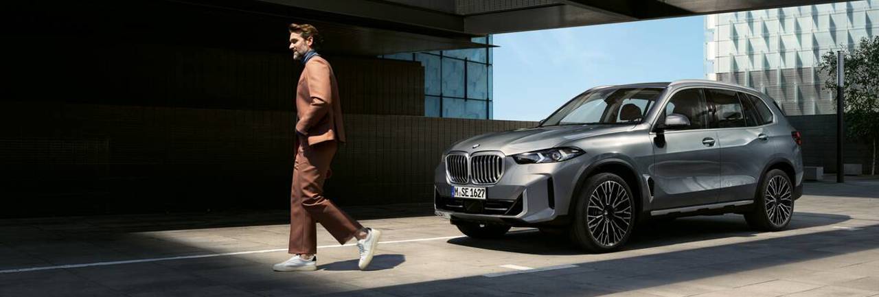 BMW modelis ar cilvēku 