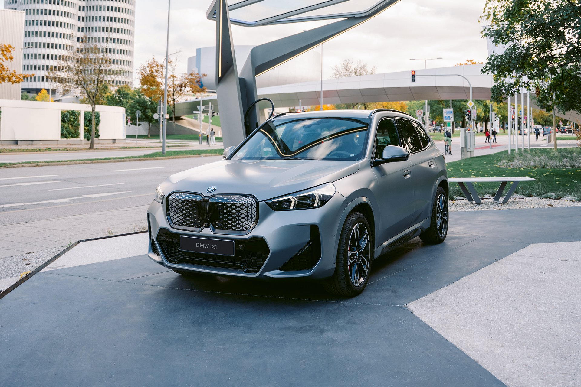 BMW iX1